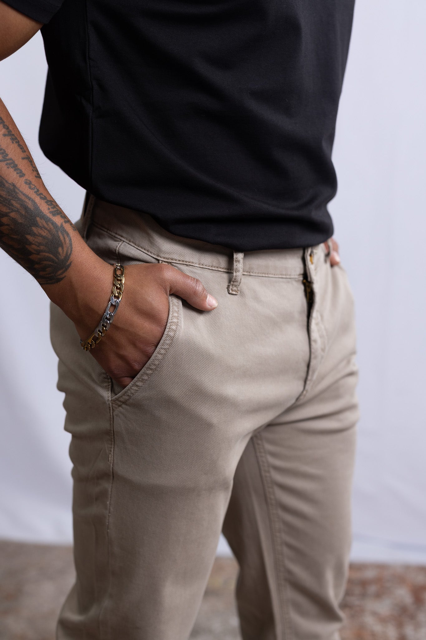GS Chino–Hose Capuccino - Green Stitches